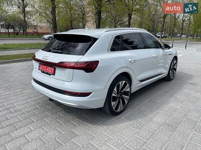 Внедорожник / Кроссовер Audi e-tron 2019 в Ровно