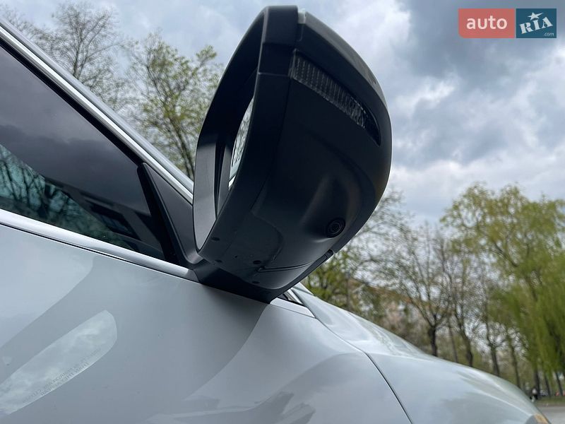 Внедорожник / Кроссовер Audi e-tron 2019 в Ровно