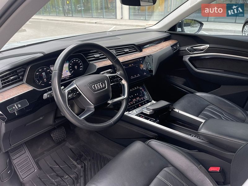 Внедорожник / Кроссовер Audi e-tron 2019 в Ровно