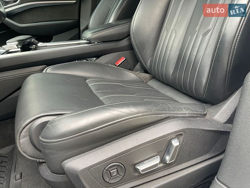 Внедорожник / Кроссовер Audi e-tron 2019 в Ровно