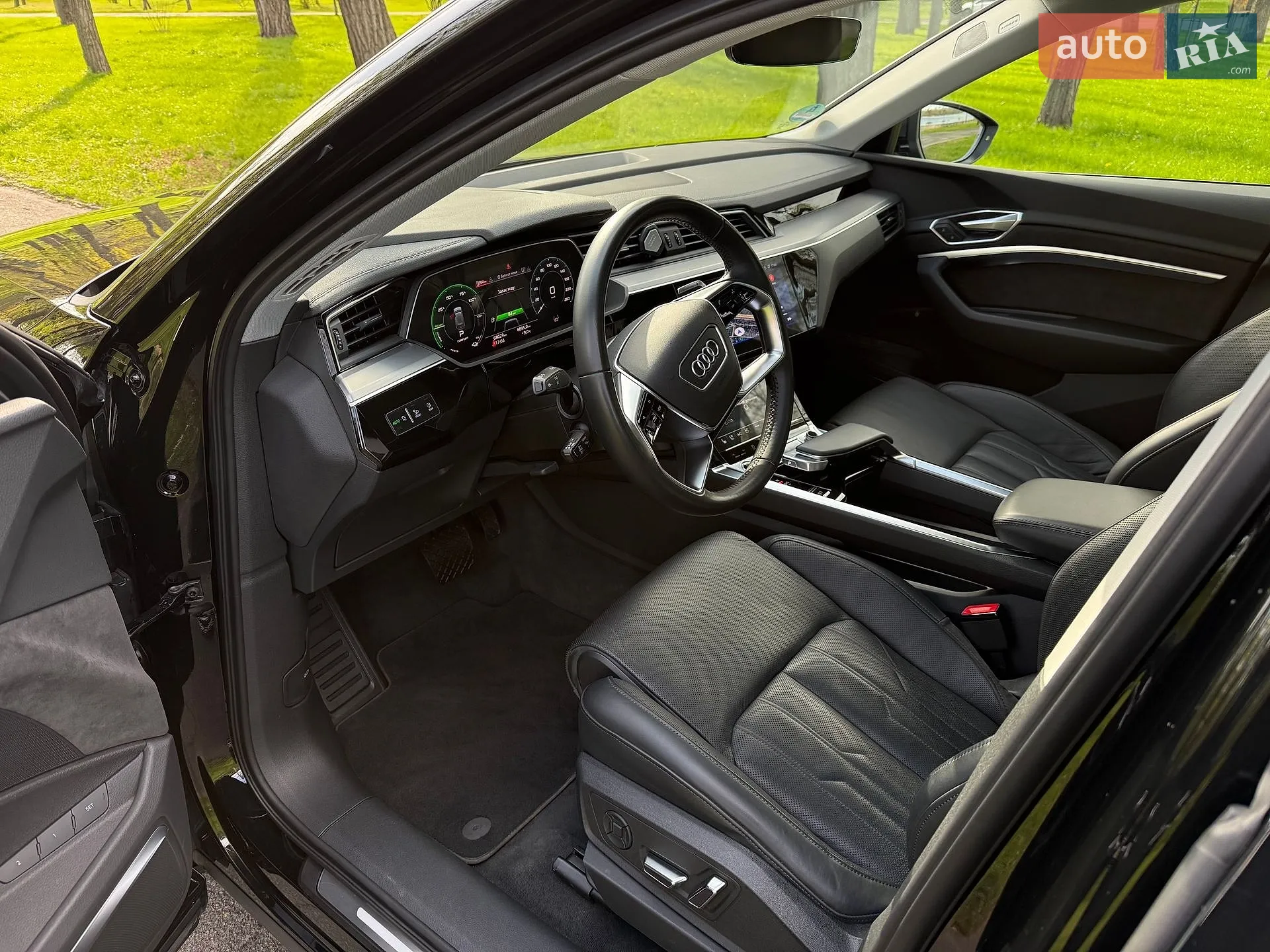2021 Audi e-tron - мініатюра 19