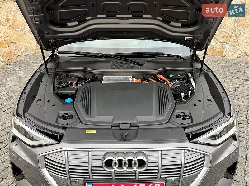 Внедорожник / Кроссовер Audi e-tron 2021 в Ровно