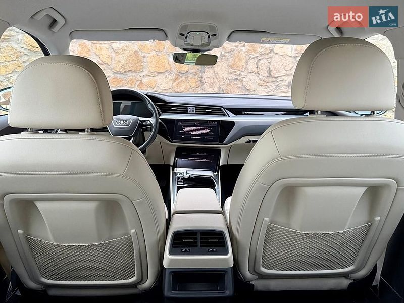 Внедорожник / Кроссовер Audi e-tron 2021 в Ровно