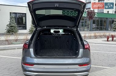 Внедорожник / Кроссовер Audi e-tron 2019 в Городке
