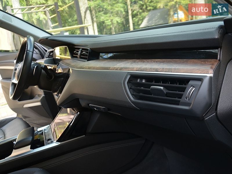 Внедорожник / Кроссовер Audi e-tron 2019 в Трускавце