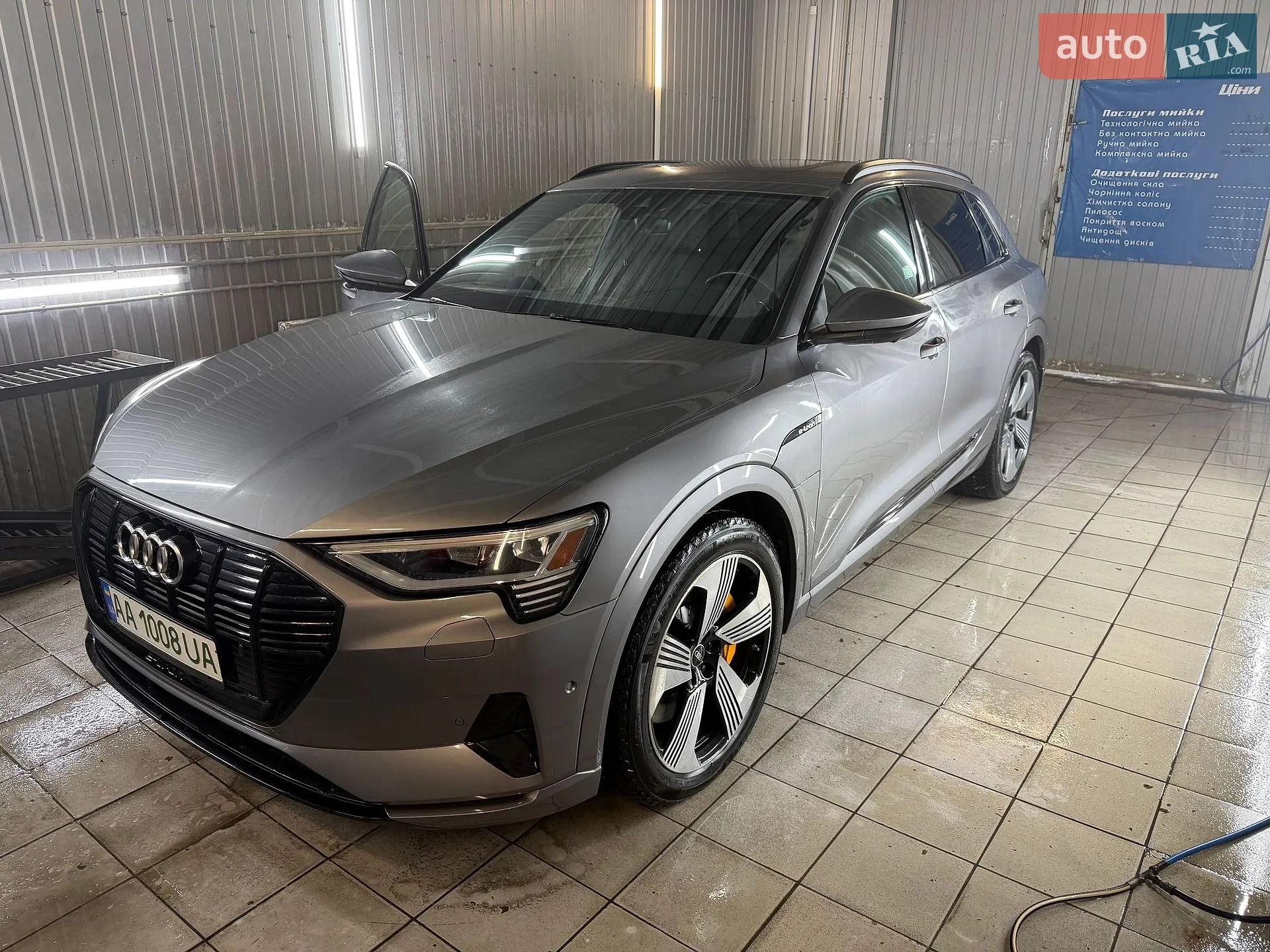 2021 Audi e-tron - фото 1