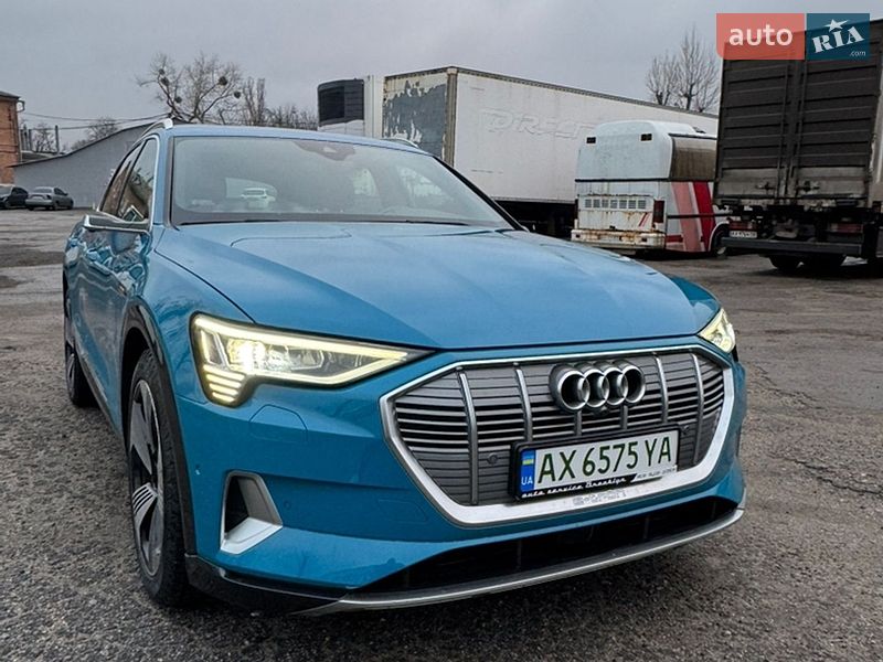 Внедорожник / Кроссовер Audi e-tron 2019 в Харькове