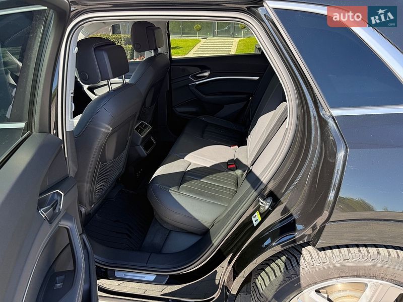 Внедорожник / Кроссовер Audi e-tron 2019 в Ужгороде фото 20 Внедорожник / Кроссовер Audi e-tron 2019 в Ужгороде