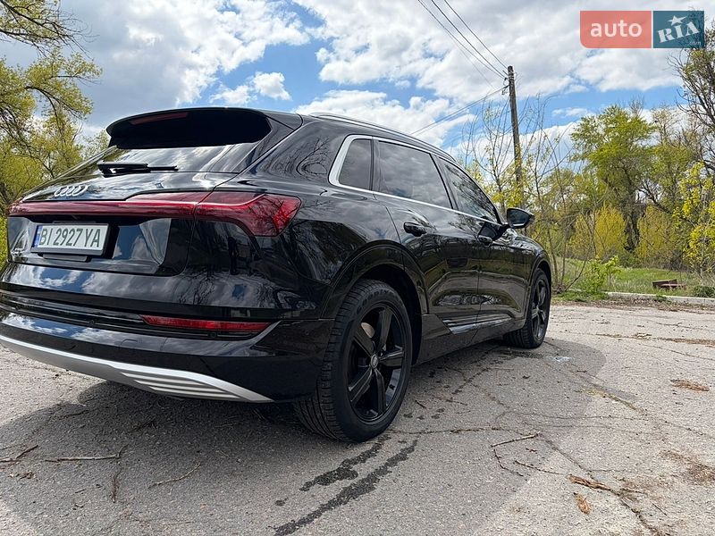 Внедорожник / Кроссовер Audi e-tron 2019 в Кременчуге