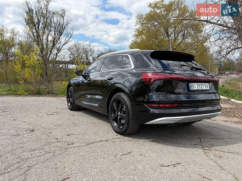 Внедорожник / Кроссовер Audi e-tron 2019 в Кременчуге