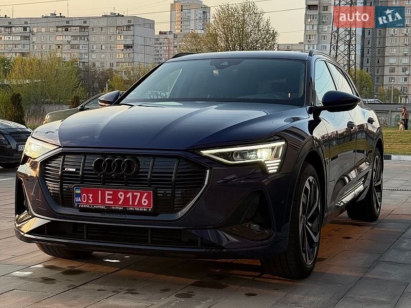 Внедорожник / Кроссовер Audi e-tron 2022 в Харькове