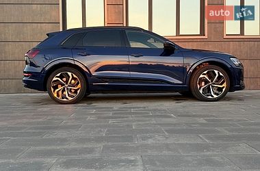 Внедорожник / Кроссовер Audi e-tron 2022 в Харькове