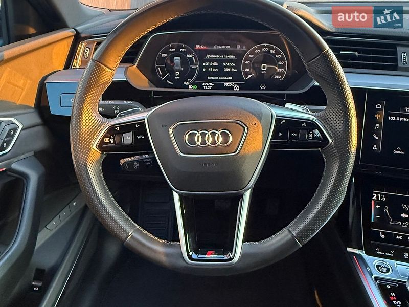 Внедорожник / Кроссовер Audi e-tron 2022 в Харькове