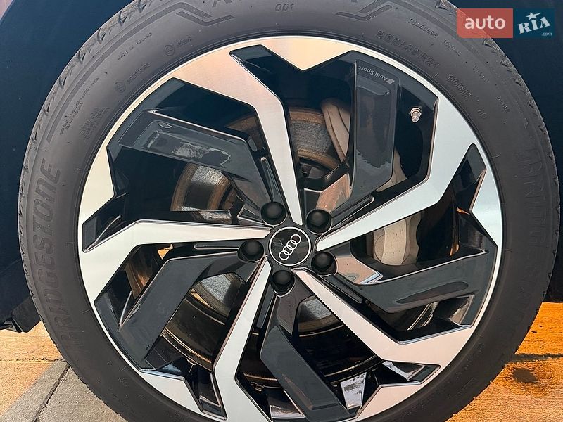 Внедорожник / Кроссовер Audi e-tron 2022 в Харькове