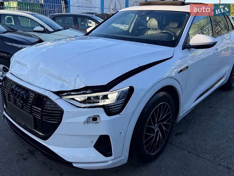 Audi e-tron 2019