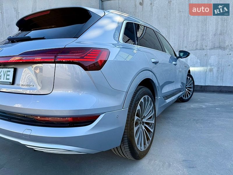 Внедорожник / Кроссовер Audi e-tron 2021 в Киеве фото 33 Внедорожник / Кроссовер Audi e-tron 2021 в Киеве