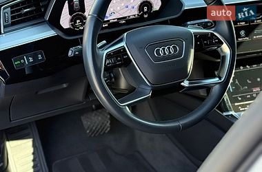 Внедорожник / Кроссовер Audi e-tron 2021 в Киеве фото 52 Внедорожник / Кроссовер Audi e-tron 2021 в Киеве