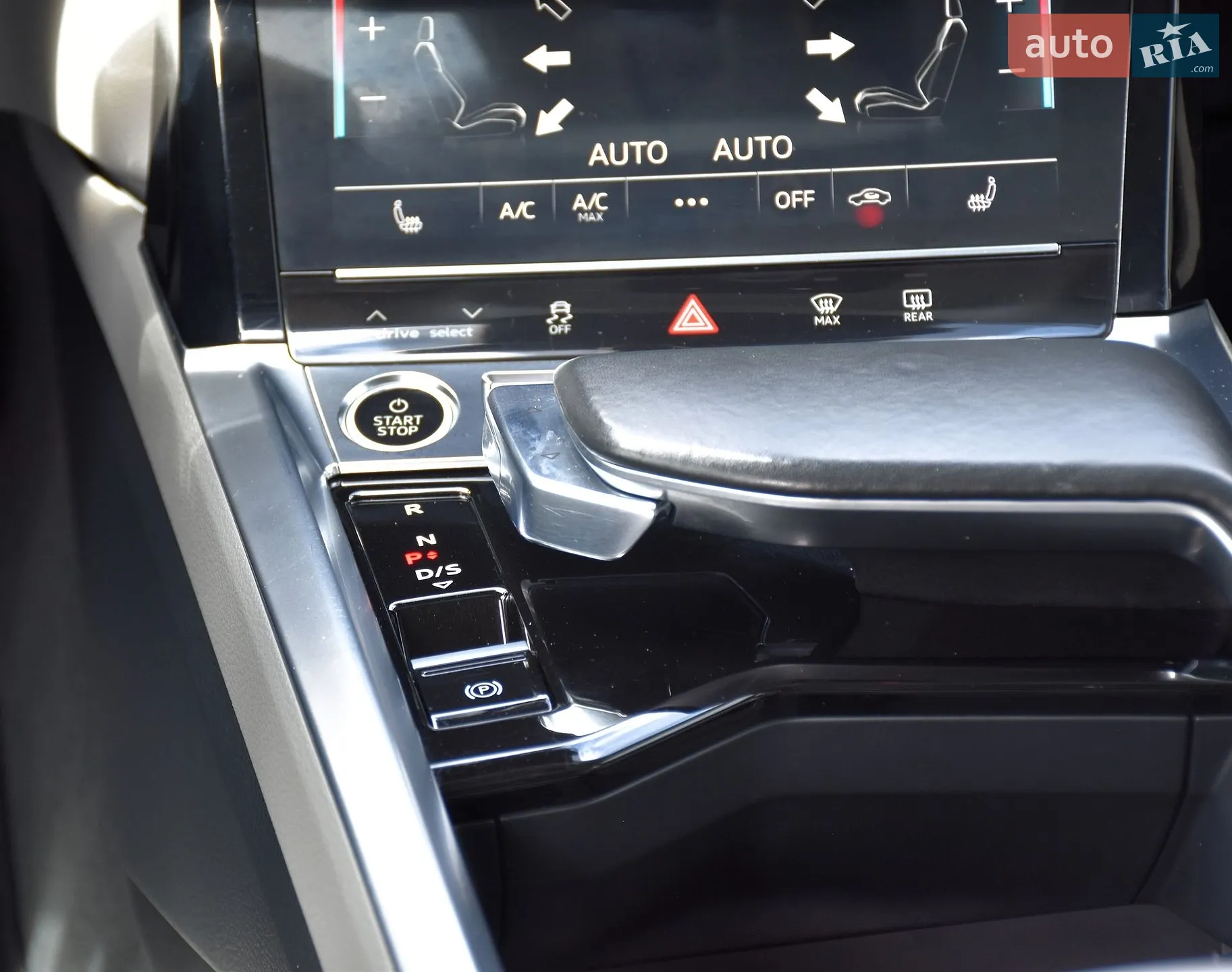 2020 Audi e-tron - мініатюра 40