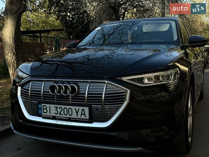 Audi e-tron 2019