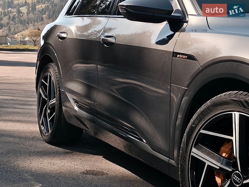 Внедорожник / Кроссовер Audi e-tron 2020 в Ивано-Франковске