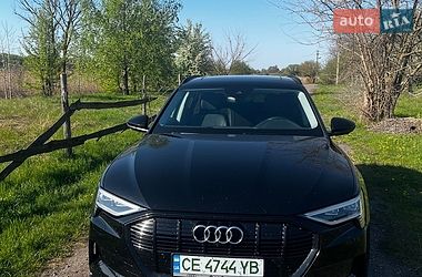 Позашляховик / Кросовер Audi e-tron 2021 в Києві