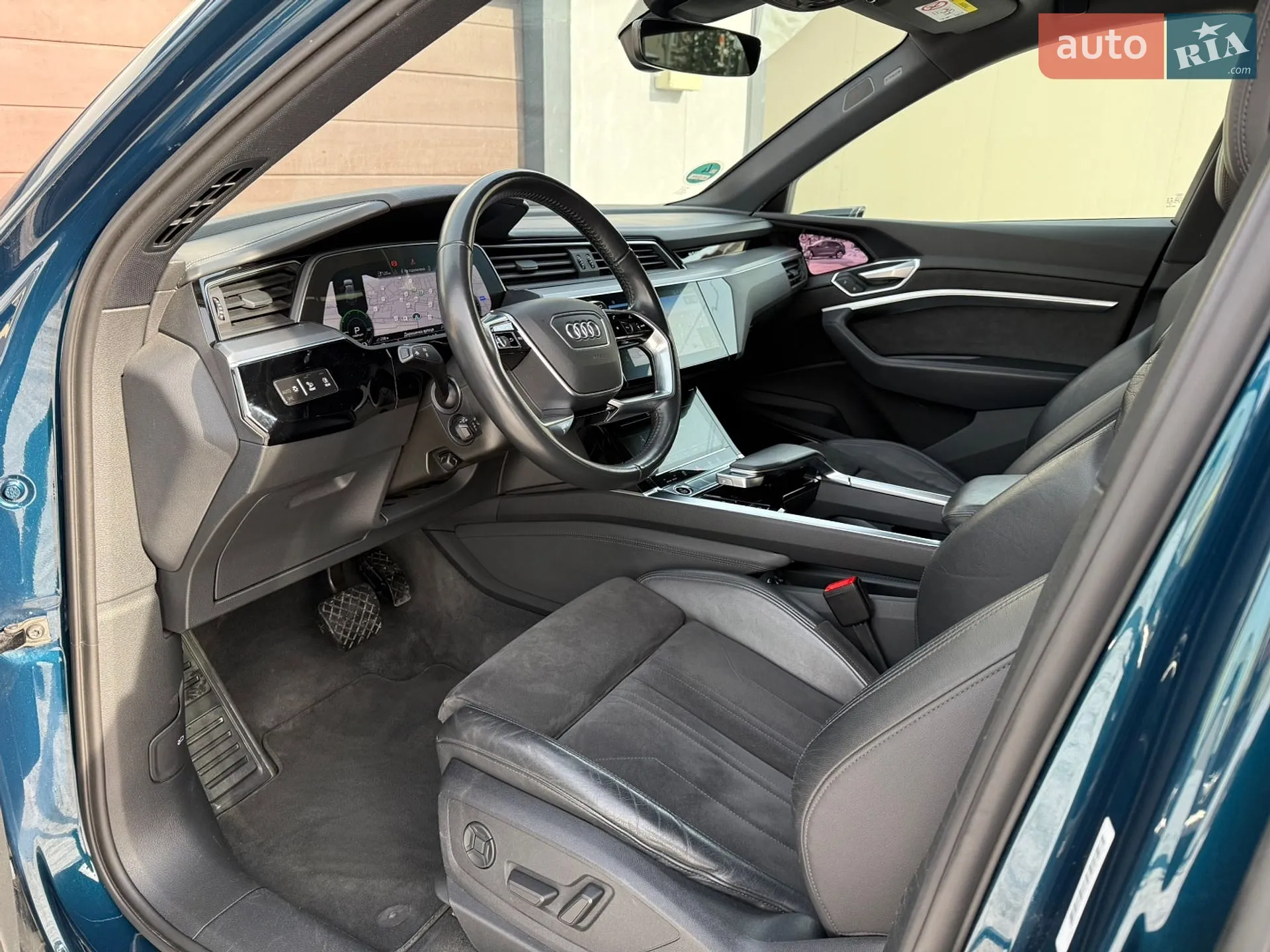 2020 Audi e-tron - мініатюра 2