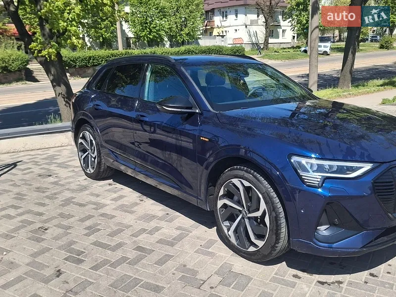 Audi e-tron 2021 VIN WAUZZZGEXNB001376 фото оголошення 9 з 38