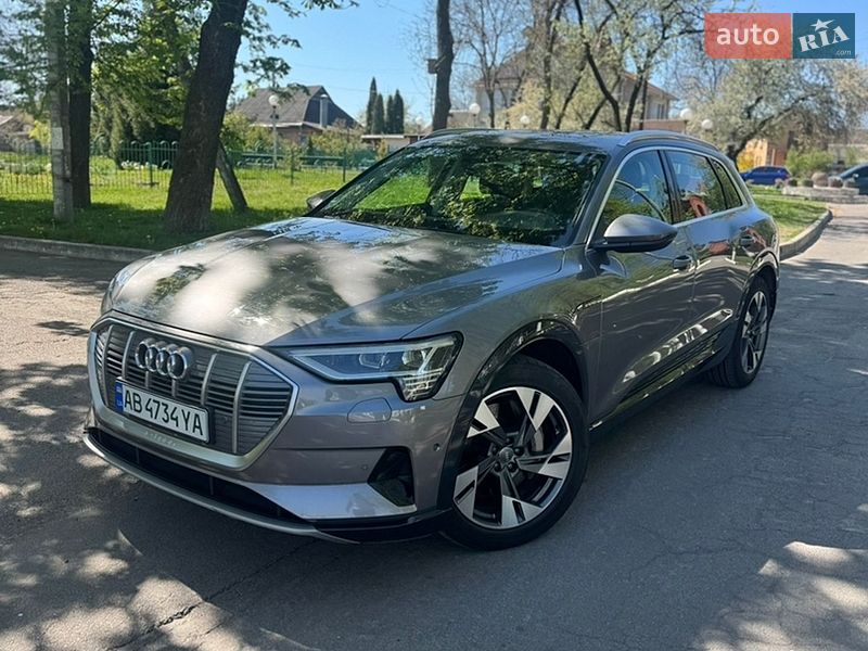 Позашляховик / Кросовер Audi e-tron 2020 в Вінниці