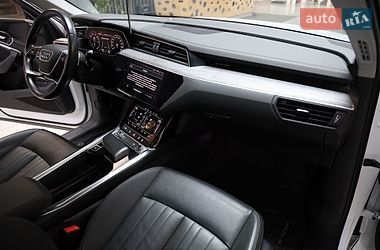 Внедорожник / Кроссовер Audi e-tron 2022 в Луцке