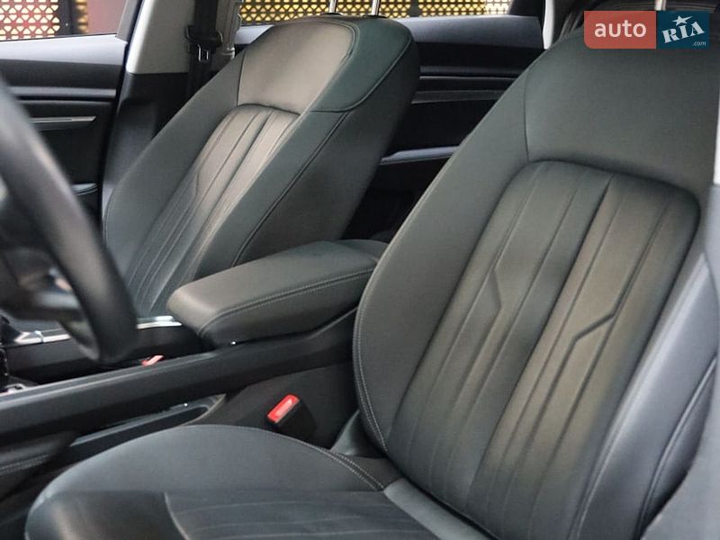 Внедорожник / Кроссовер Audi e-tron 2022 в Луцке