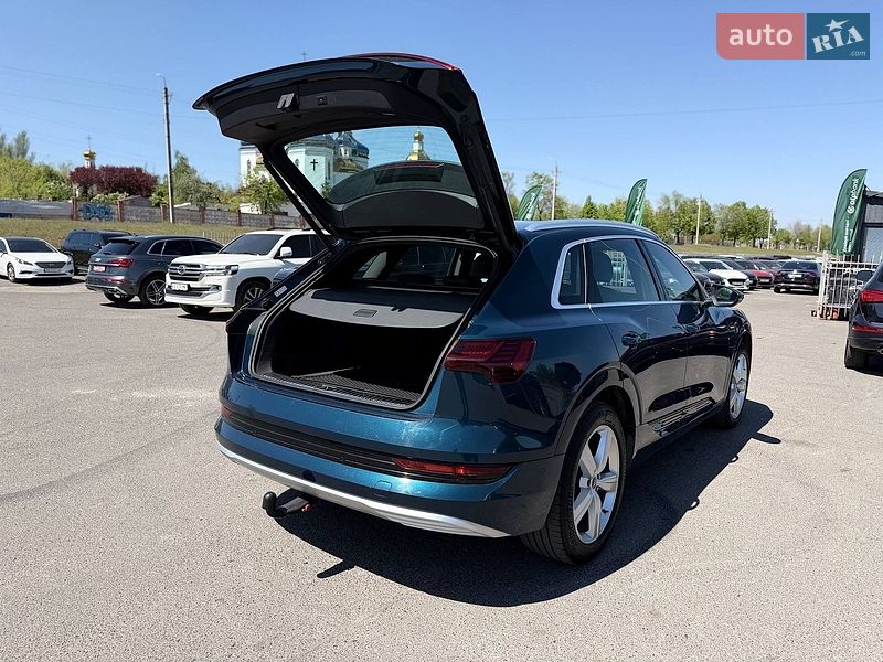 Внедорожник / Кроссовер Audi e-tron 2020 в Кривом Роге