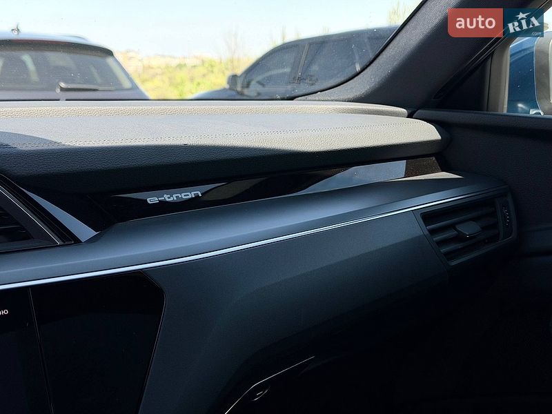 Внедорожник / Кроссовер Audi e-tron 2020 в Кривом Роге