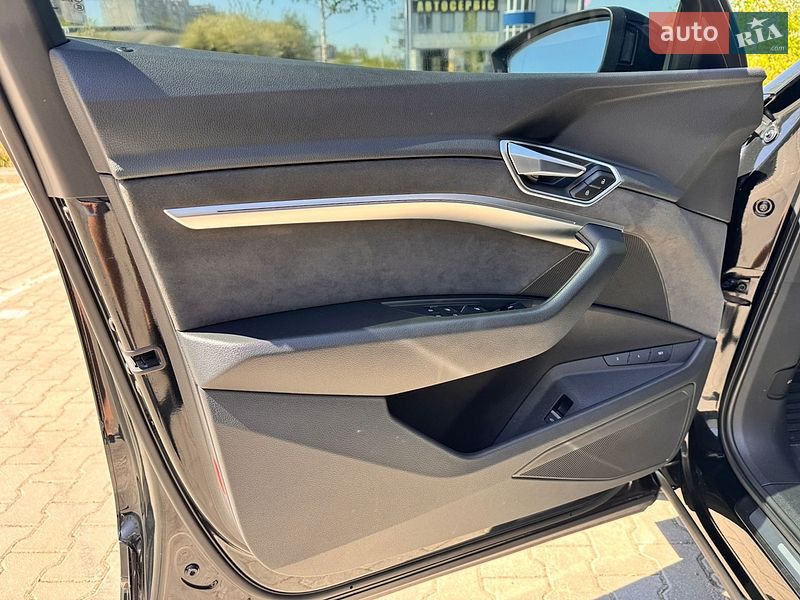 Внедорожник / Кроссовер Audi e-tron 2021 в Хмельницком