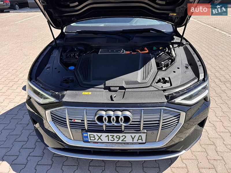 Внедорожник / Кроссовер Audi e-tron 2021 в Хмельницком