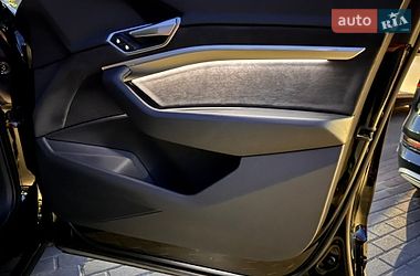 Внедорожник / Кроссовер Audi e-tron 2021 в Хмельницком