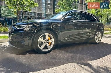 Внедорожник / Кроссовер Audi e-tron 2020 в Киеве