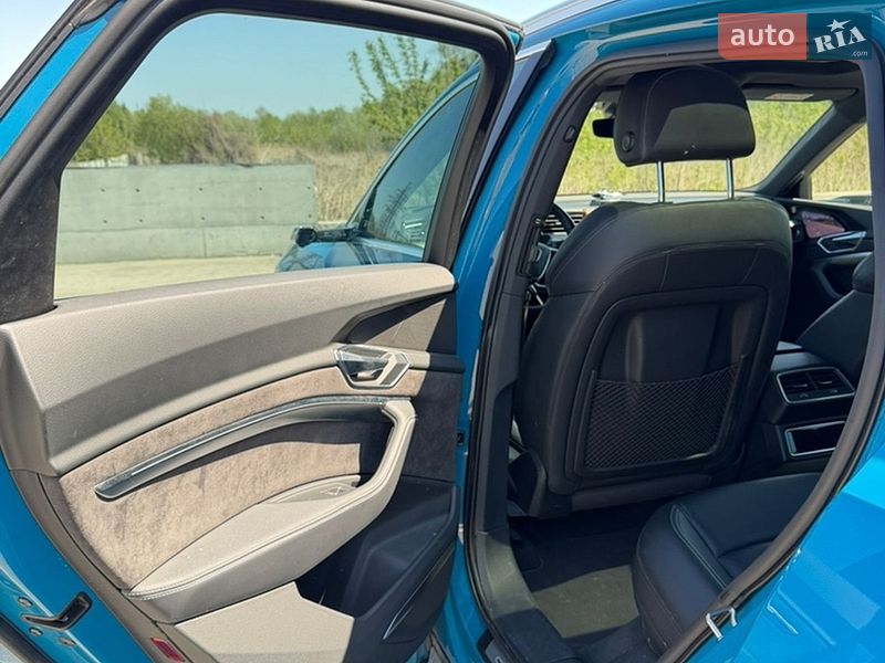 Внедорожник / Кроссовер Audi e-tron 2019 в Буче