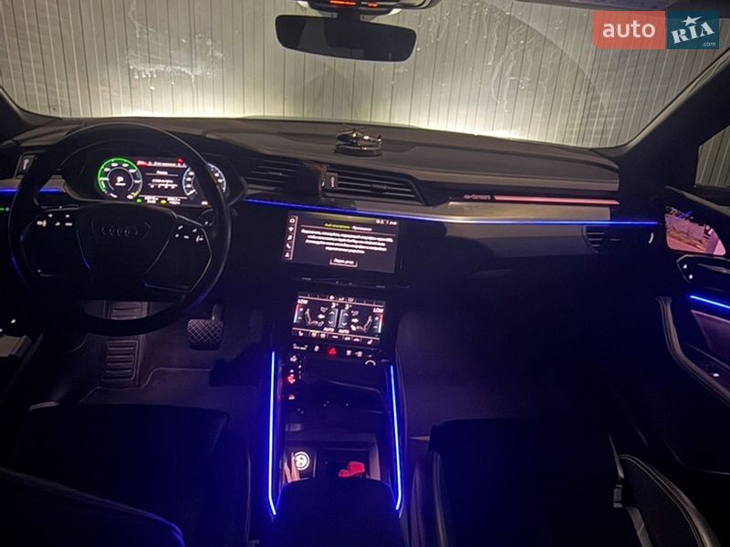 Внедорожник / Кроссовер Audi e-tron 2019 в Буче