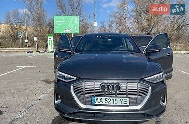 Внедорожник / Кроссовер Audi e-tron 2019 в Киеве