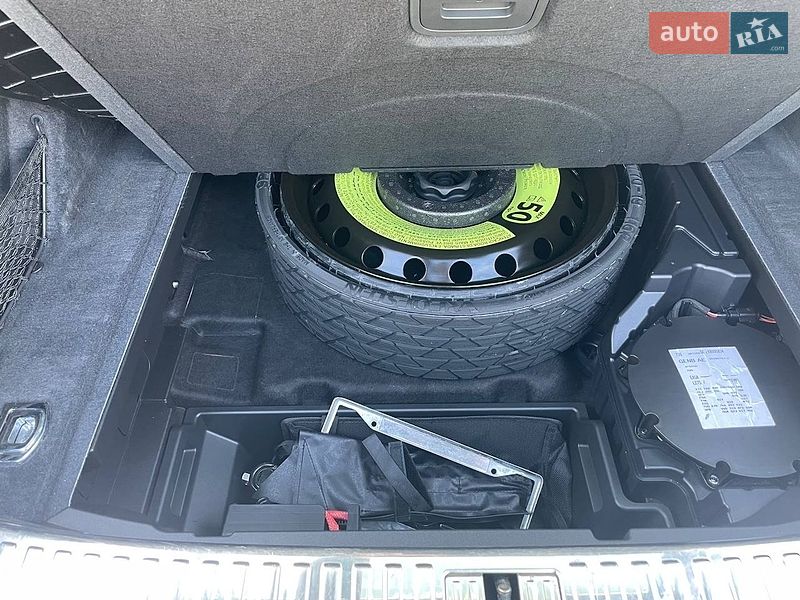 Внедорожник / Кроссовер Audi e-tron 2019 в Киеве