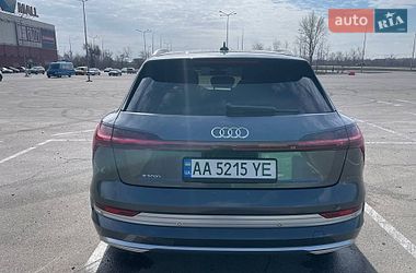 Внедорожник / Кроссовер Audi e-tron 2019 в Киеве