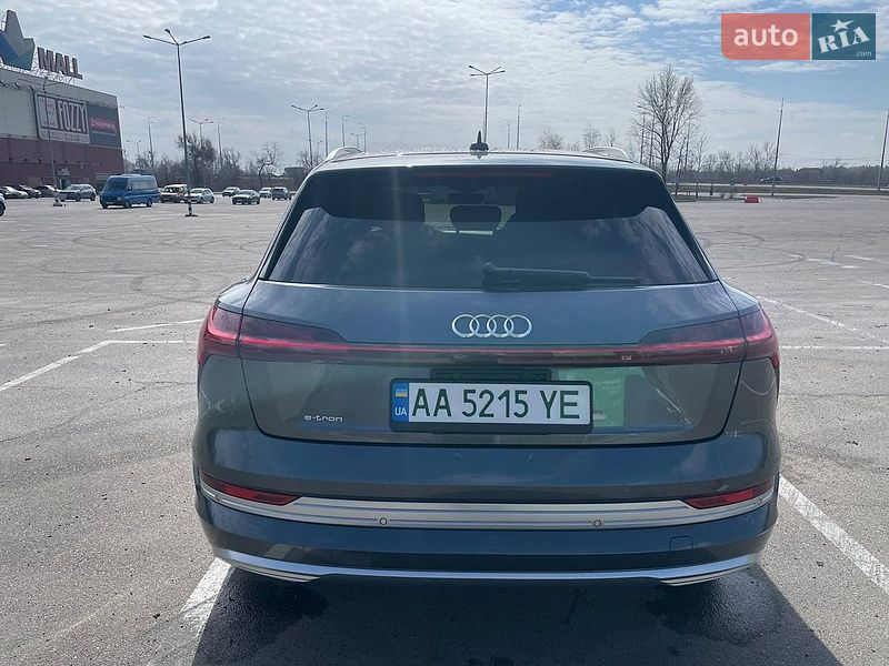 Внедорожник / Кроссовер Audi e-tron 2019 в Киеве