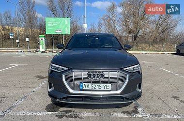 Внедорожник / Кроссовер Audi e-tron 2019 в Киеве