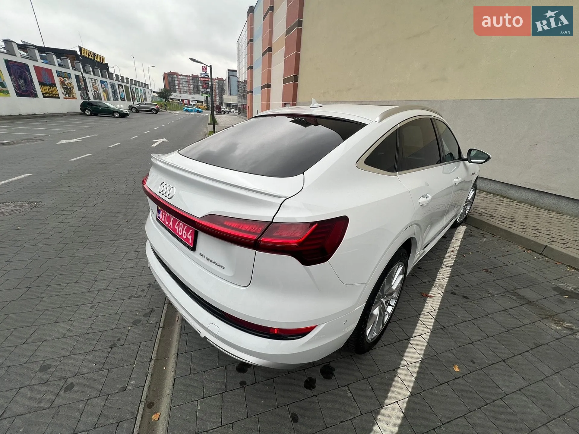 2020 Audi e-tron - мініатюра 8
