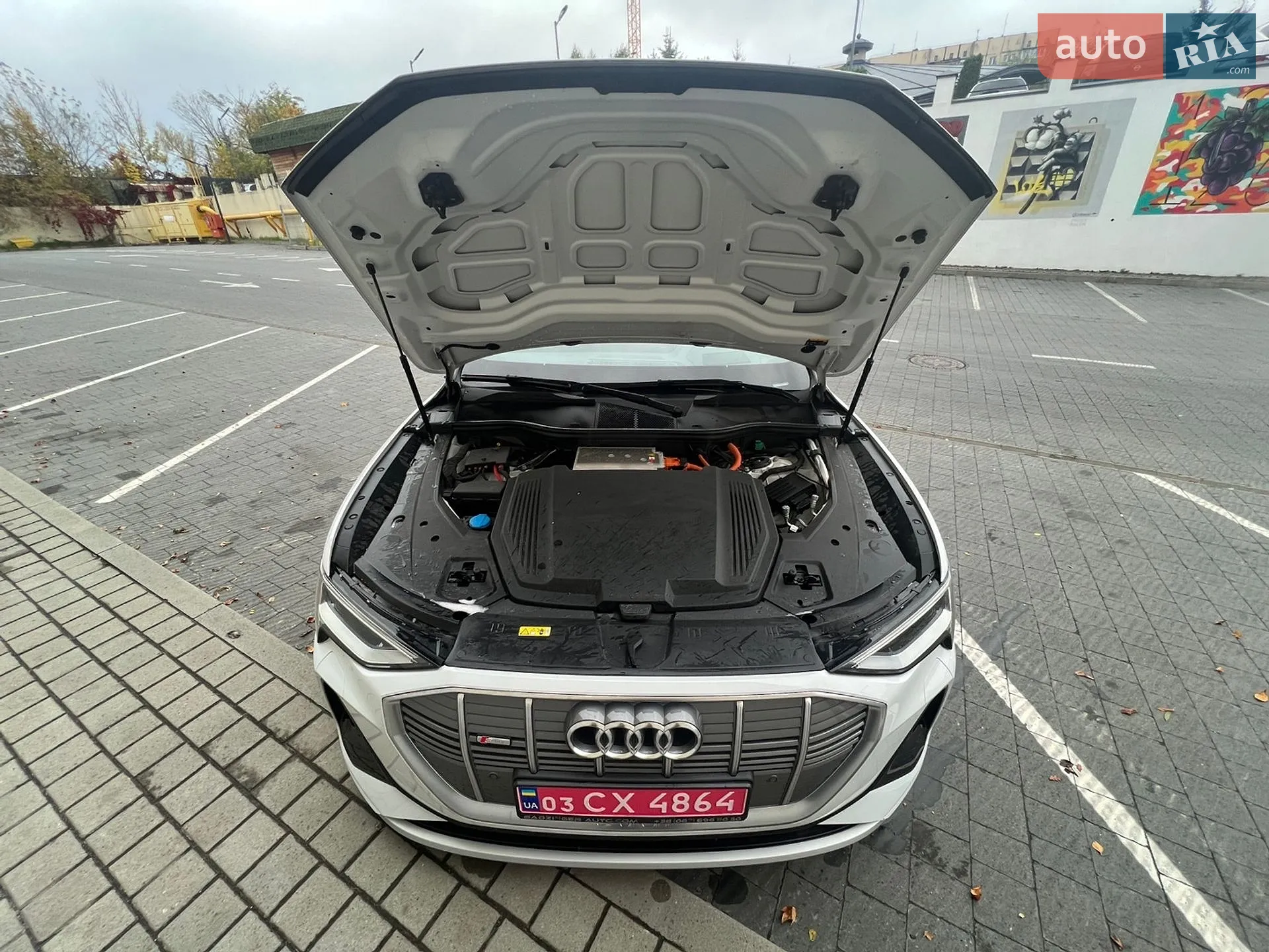 2020 Audi e-tron - мініатюра 14
