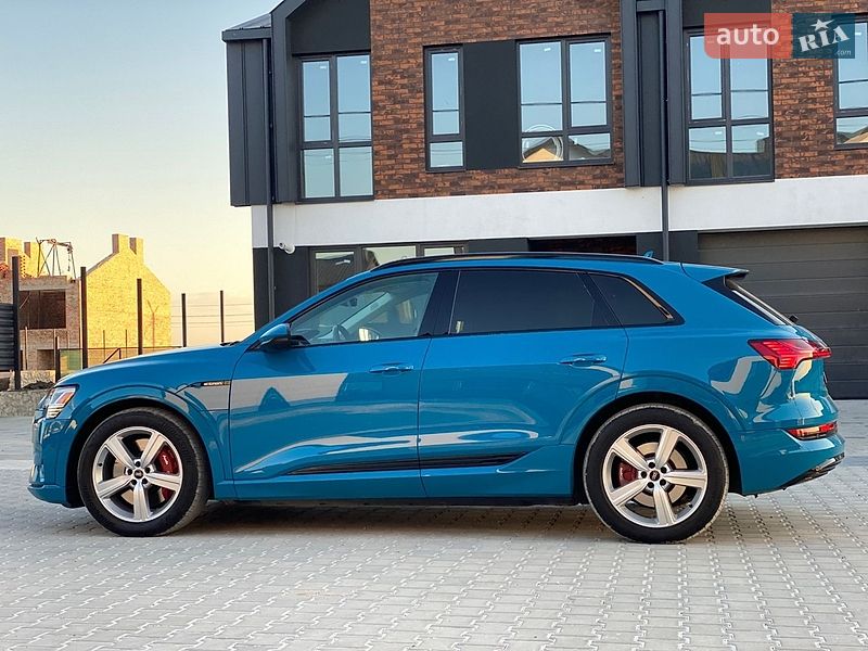 Внедорожник / Кроссовер Audi e-tron 2019 в Тернополе
