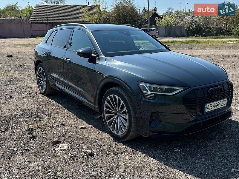 Внедорожник / Кроссовер Audi e-tron 2020 в Днепре фото 7 Внедорожник / Кроссовер Audi e-tron 2020 в Днепре