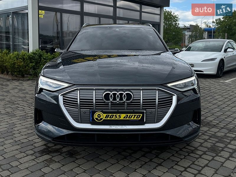 Внедорожник / Кроссовер Audi e-tron 2022 в Мукачево