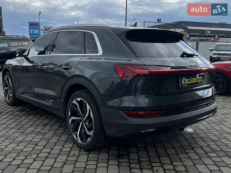 Внедорожник / Кроссовер Audi e-tron 2022 в Мукачево