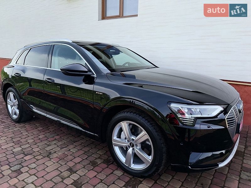 Внедорожник / Кроссовер Audi e-tron 2020 в Сваляве фото Внедорожник / Кроссовер Audi e-tron 2020 в Сваляве